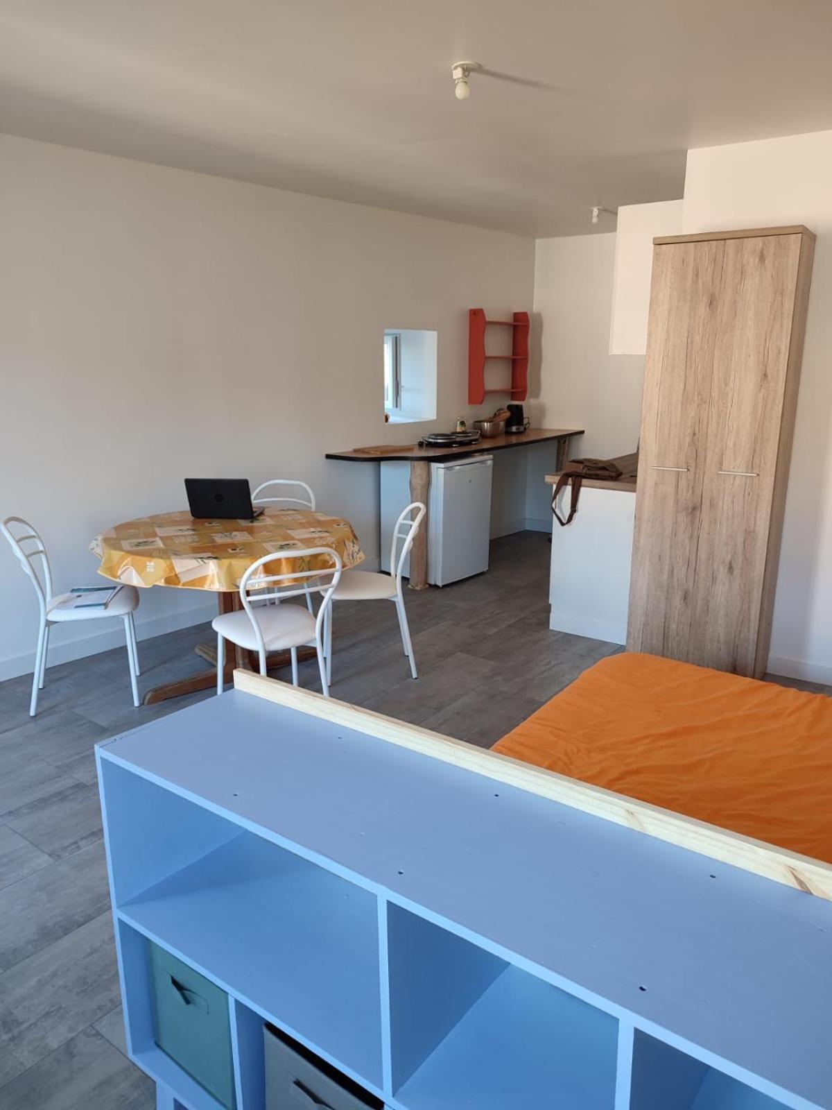 Le Studio 3Eme Ле Ванс Екстериор снимка